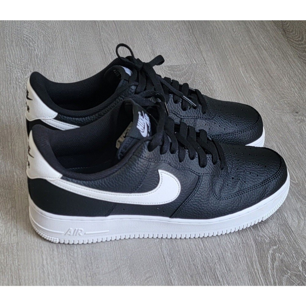 Nike Air Force 1 '07 Low  Men’s Size 10 - Black & White  - Excellent Condition